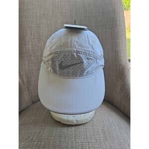 NIKE AEROBILL TAILWIND DRI FIT REFLECTIVE RUNNING HAT WHITE NEW- L/XL- Flycap